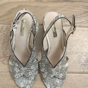 Louise et Cie Open Toe Snakeskin Sandals size 7